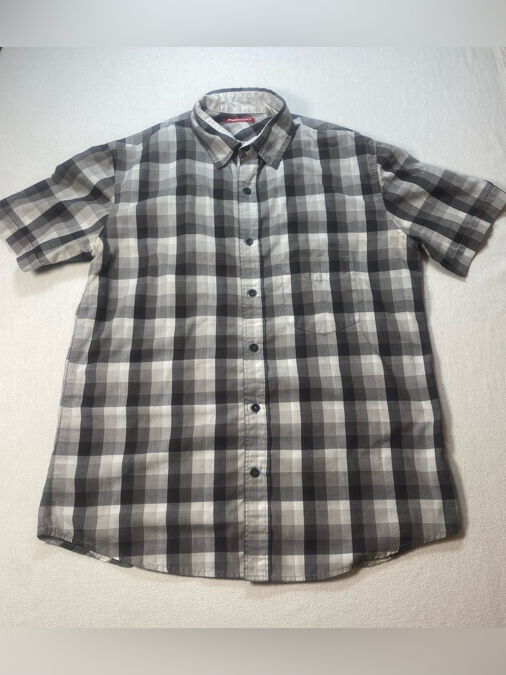 UNIONBAY Black & Gray Plaid Short Sleeve Button-Down Shirt size medium